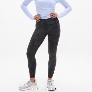 $119 Athleta Rainier High Rise Reflective Print Legging Gray Black Sz 1X